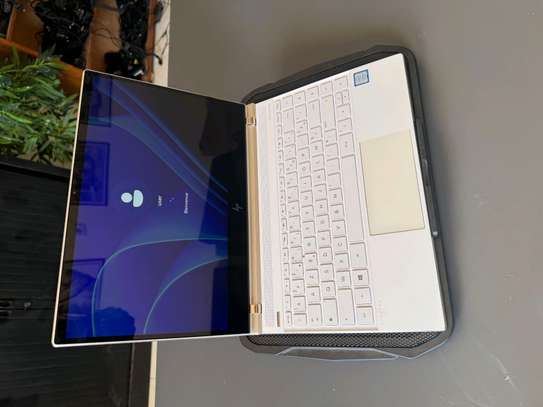 HP spectre i5 8th / SSD nvme 1000gb image 2