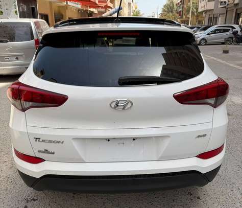 Hyundai Tucson image 2