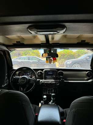 Location Jeep Wrangler image 5