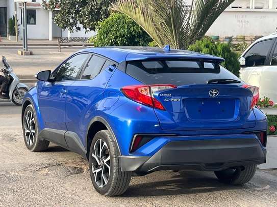 Toyota C-HR  2018 image 9