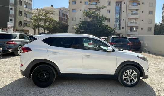 Hyundai Tucson image 3