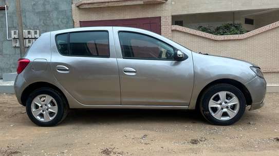 Vend Renault Sandero 2014 image 6