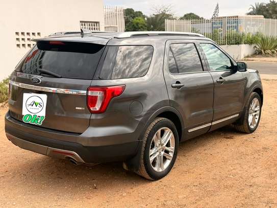 Location Ford Explorer image 6