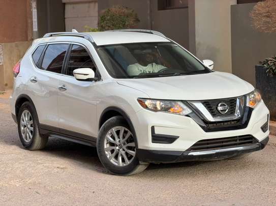 Nissan rogue image 2