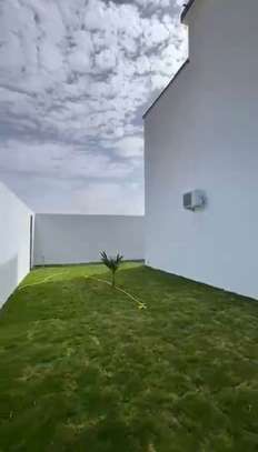 VILLA R+1 A VENDRE / NGERIGNE PETITE COTE image 13