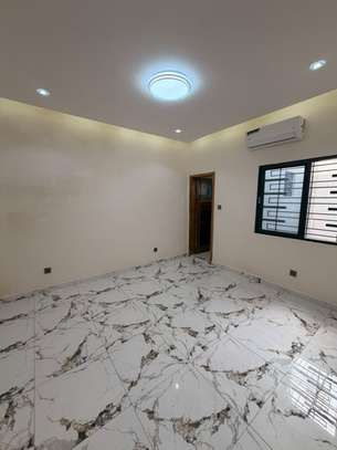 APPARTEMENT 2 CHAMBRES SALON A YOFF ONOMO image 3