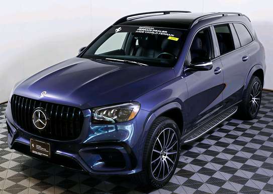 Mercedes-Benz GLS AMG 450 4MATIC 2025 image 3
