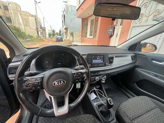 Magnifique Kia rio 2019,  2 ieme propriétaire image 2
