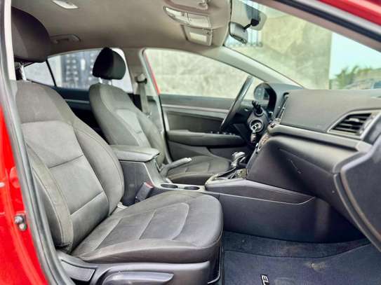 Hyundai Elantra 2017 image 8
