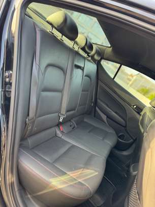 Hyundai Elantra Sport 2018  1.6L image 13
