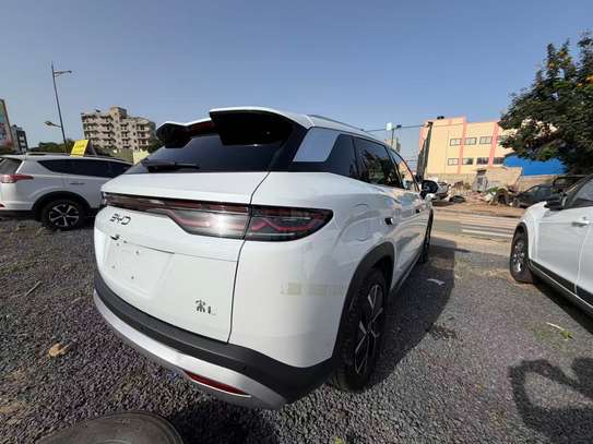 2024 BYD SONG L image 11