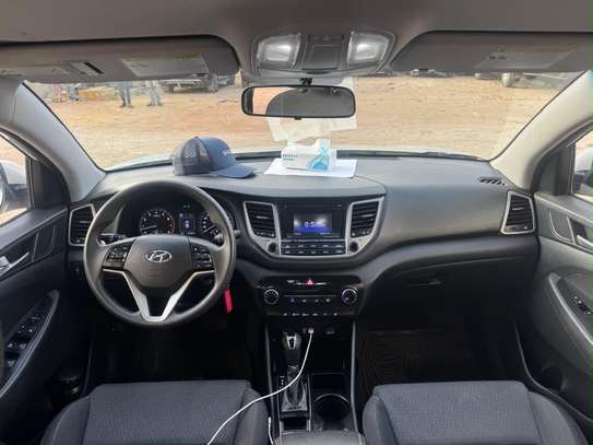 HYUNDAI TUCSON 2018 image 6