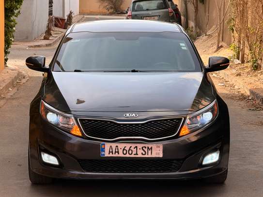 Kia berline noire feux LED très bon état image 2