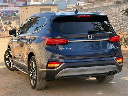 Hyundai santafe diesel image 12