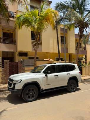 Toyota Land Cruiser 2024 image 6