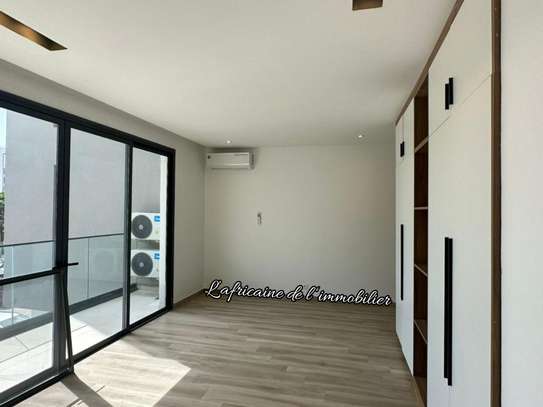 Plateau de bureau de 300 m²  à louer – Mermoz image 6