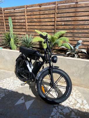 Vélo électrique premium – Type scooter – Neuf image 12