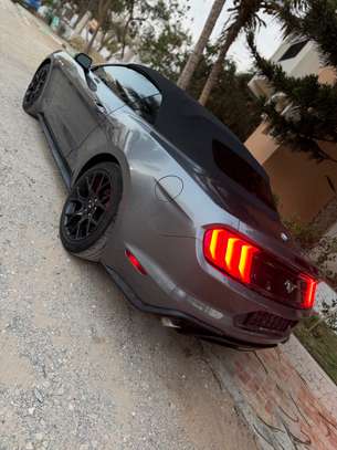 FORD MUSTANG image 3