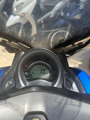 À VENDRE YAMAHA NMAX 125 image 5