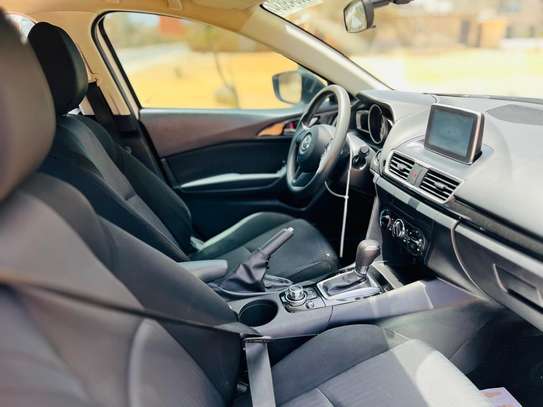 Mazda 3 hatchback sport image 3