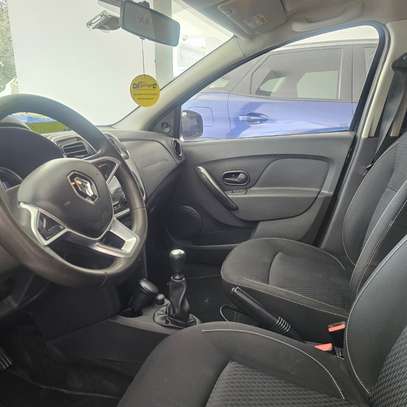 Renault Symbol 2017 image 6