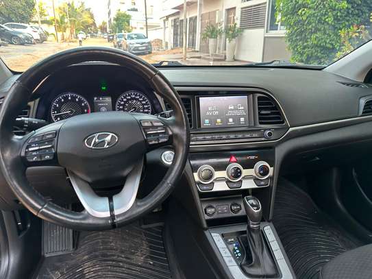 Hyundai Elantra 2020 image 10