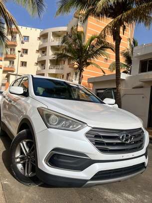 Hyundai santa fe image 2