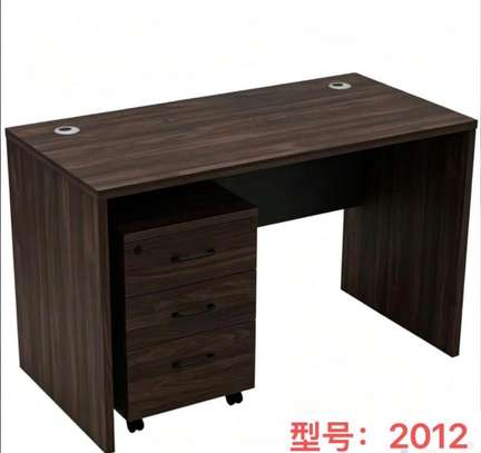 Bureau bois 3 tiroirs image 2