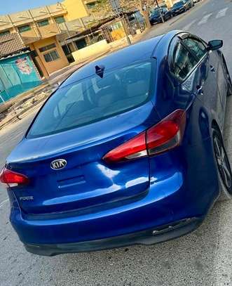 Je vend ma kia forte 2018 automatic essence image 7