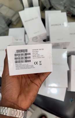 HONOR  100 5G 256GB RAM16 scellé image 4