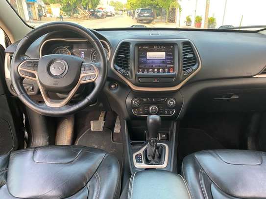 LOCATION JEEP CHEROKEE 2017 FULL OPTION image 2