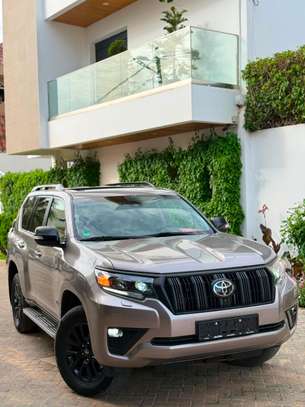 TOYOTA PRADO Lande Cruiser image 10