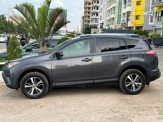 Toyota Rav4 2018 image 4