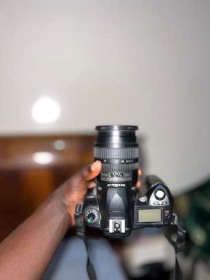 Nikon D70 Digital SLR Camera with AF-S Nikkor 18-70 mm lens image 5