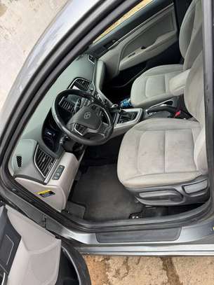 HYUNDAI ELANTRA ANNÉE 2017 image 4