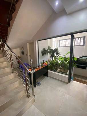 Appartement de 3 chambres et salon aux Almadies image 7