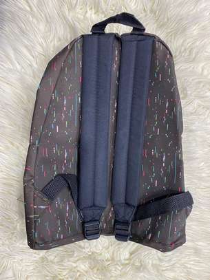 Eastpak sac à dos bleu motifs multicolores standard image 5