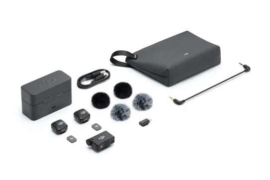 DJI Microphone sans fil noir avec station de charge image 4