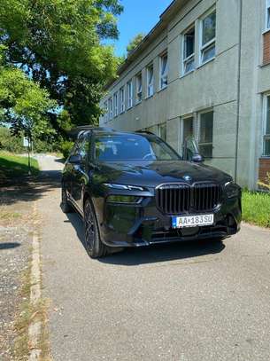 BMW X7 40d 2025 image 4
