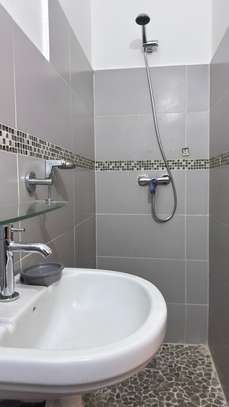 Appartement 2 ch à louer Mbackiyou Faye-Mamelles image 10