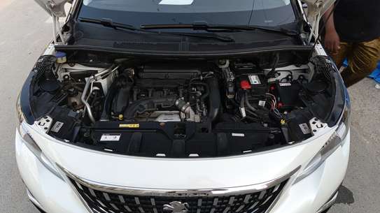 PEUGEOT 3008 2019 image 6