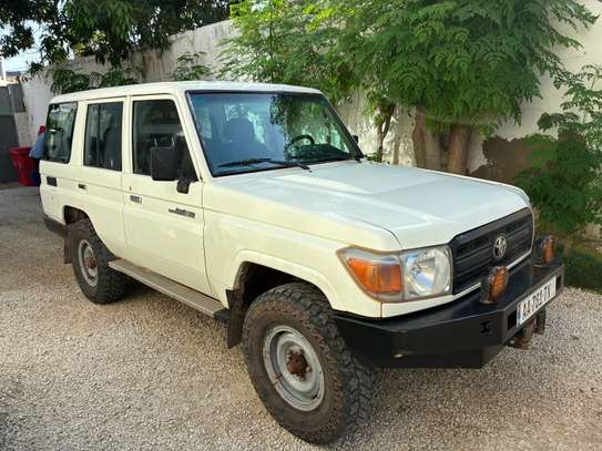 Toyota Land Cruiser 2008 image 2