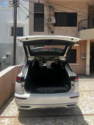 MITSUBISHI OUTLANDER 2023 image 9