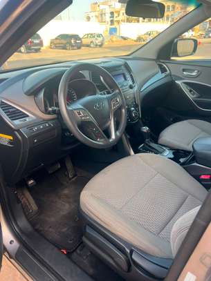 Hyundai Santafe 2016 image 5