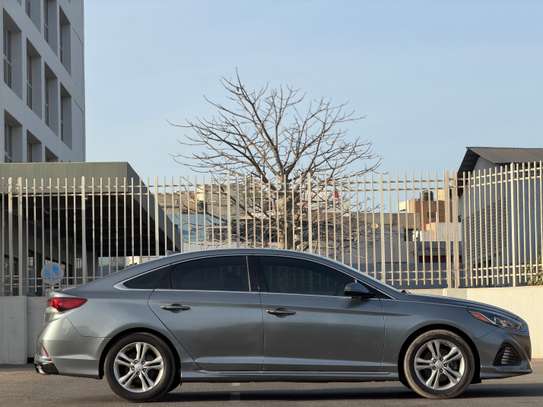 Hyundai Sonata année 2018 berline gris métallisé image 2
