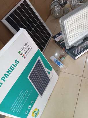 Projecteur solaire LED 400W, IP 66 image 7