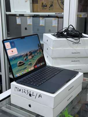 MacBook Air 2025 image 3