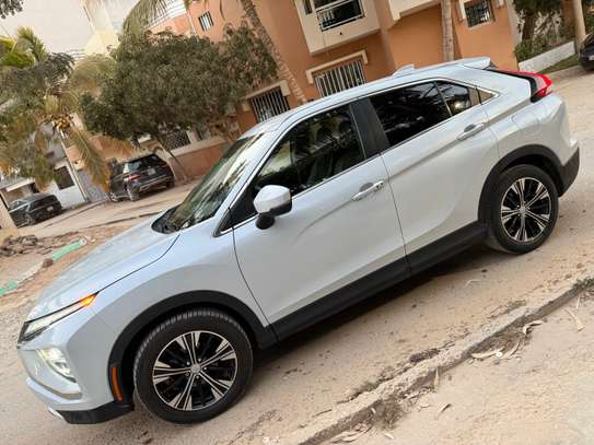 MITSHUBISHI ECLIPSE CROSS image 10