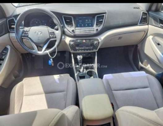Hyundai Tucson 2018 image 2