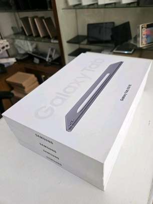 Samsung tab S10fe image 4